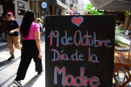 Cayeron un 6,1% las ventas por el Día de la Madre en Córdoba, según Fedecom