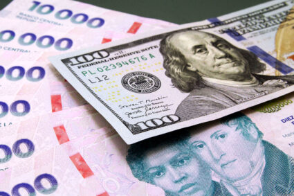 El dólar oficial volvió a subir y cerró a $1.515 en el Banco Nación