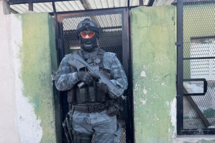 Córdoba: FPA cerró un punto de venta de drogas y detuvo a una mujer en barrio Villa El Libertador