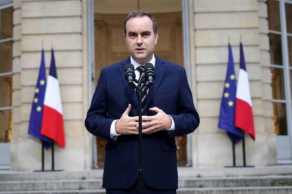 Renunció el primer ministro francés Sébastien Lecornu tras menos de un mes en el cargo