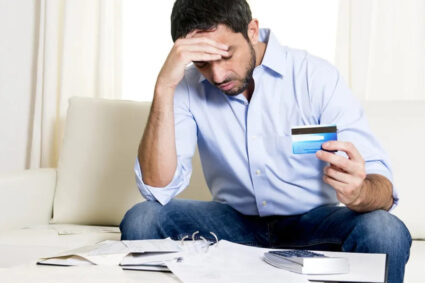 Crisis de consumo: 9 de cada 10 cordobeses tienen dificultades para pagar sus deudas