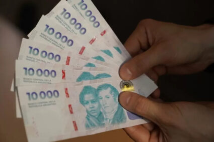 Los salarios volvieron a quedar por debajo de la inflación y acumulan cuatro meses de caída real