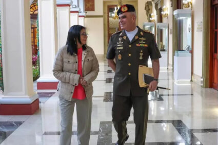 Venezuela: Delcy Rodríguez desplazó al ministro de Defensa y designó a un nuevo jefe militar