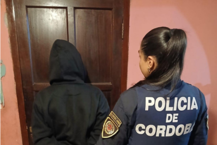 Policiales en Almafuerte: secuestraron drogas y una réplica de arma tras amenazas a una escuela local