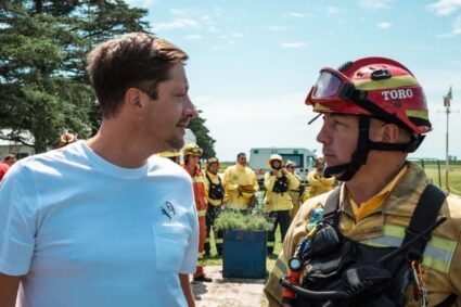 Prevención ante el fuego: bomberos de nuestra región se capacitan en operativos aéreos junto a la Provincia