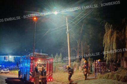 Susto en la madrugada de Embalse: un incendio afectó una vivienda en barrio Casino