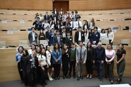 Protagonismo juvenil en la Legislatura: estudiantes debatieron leyes clave en simulacros parlamentarios