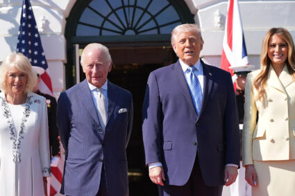 El rey Carlos III llegó a Estados Unidos en medio de un fuerte operativo de seguridad