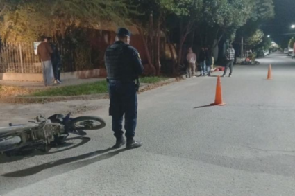 Siniestro vial en Almafuerte: choque de motocicletas dejó a dos hombres lesionados