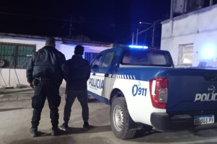 Violencia familiar en Almafuerte: se atrincheró en la casa, le prohibió la entrada a sus hijos y terminó detenido