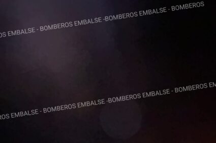Alerta en Embalse: Bomberos sofocaron un incendio de pastizales en la zona de Puesto Blanco