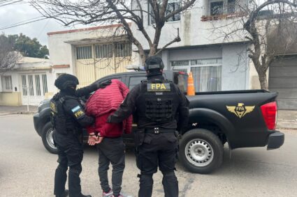 Narcomenudeo en Bell Ville: utilizaba una zapatería y una forrajería como fachada para vender cocaína y fue detenido por la FPA