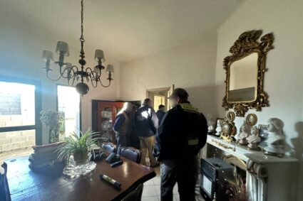 Contrabando de historia: Gendarmería allanó domicilios en Alcira Gigena y secuestró valiosos bienes culturales