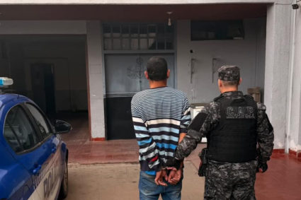 Accionar policial en Río Tercero: cayó un sujeto por violar una restricción de violencia familiar y hubo allanamientos por robo