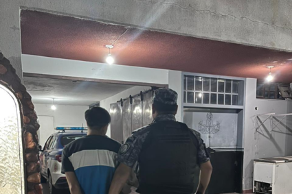 Disturbios en una presentación de buzos en Río Tercero: un joven detenido por incitar a la violencia