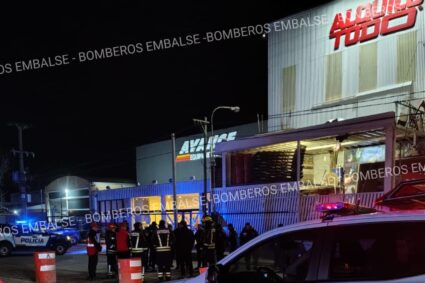 Alerta por materiales peligrosos: Bomberos de Embalse intervinieron en Río Cuarto tras el hallazgo de una fuente radiactiva