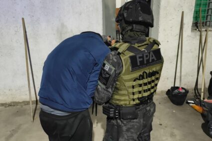 Golpe al narcomenudeo en Villa María: Cuatro detenidos y millonario secuestro de cocaína y divisas