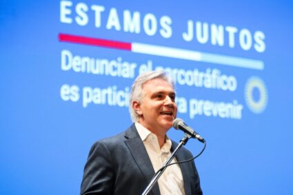 Seguridad ciudadana: Llaryora presentó el programa “Estamos Juntos” para frenar el narcomenudeo con participación vecinal