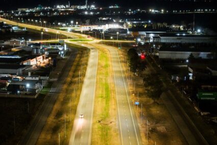 Infraestructura: Martín Llaryora inauguró la iluminación del primer tramo de la Circunvalación de Río Cuarto