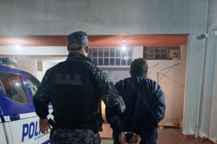 Fin de semana con intensa actividad policial en Río Tercero: Tres detenidos por vandalismo, violencia familiar y resistencia a la autoridad