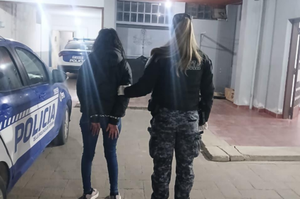 Fin de semana violento en Río Tercero: batallas campales a la salida de boliches, ataques a la Policía y un grave caso de violencia familiar