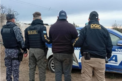 Parte policial en Río Tercero: Secuestran varias armas en un allanamiento rural, detienen a una joven por violencia familiar y retienen una motocicleta