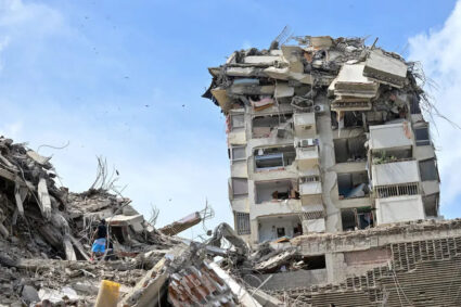 Catástrofe humanitaria en Venezuela: dos potentes terremotos dejaron casi mil muertos y cientos de atrapados