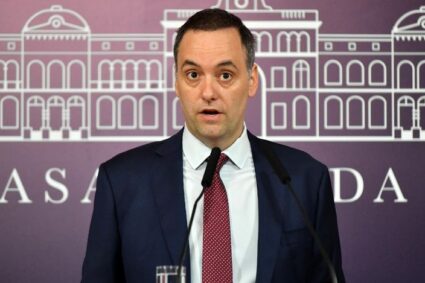 Causa por enriquecimiento ilícito: la Justicia le prohibió la salida del país al exjefe de Gabinete Manuel Adorni