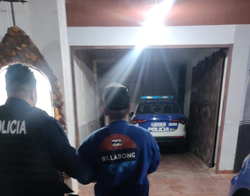 Tancacha: detienen a un hombre que ingresó al patio de una vivienda e intentaba entrar por la fuerza