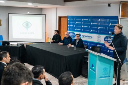Almafuerte implementa el programa «Ojos en Alerta» para fortalecer la prevención del delito a través de la participación ciudadana