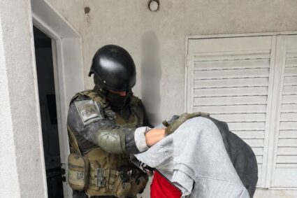 Operativo de la FPA en San Francisco: detuvieron a un hombre con antecedentes que distribuía drogas con la modalidad «delivery»