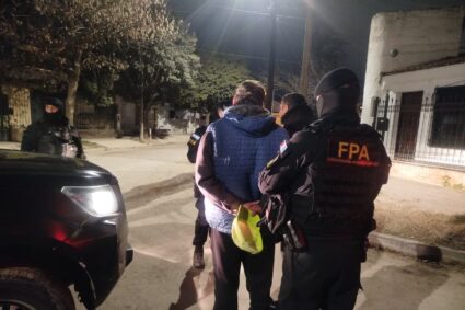 Lucha contra el narcotráfico: La FPA secuestró drogas, incautó motocicletas y detuvo a un menor en la provincia