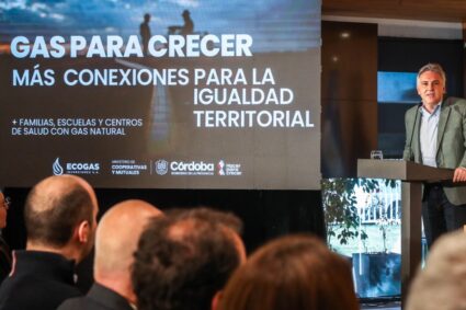 Llaryora presentó «Gas para Crecer»: el plan para llevar gas natural a más de 70 localidades del interior cordobés