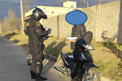 Controles preventivos en Río Tercero: secuestran dos motocicletas por infracciones al Código de Convivencia