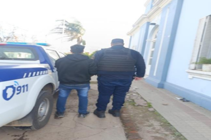 Violencia de género en la región: Detuvieron a un hombre en Tancacha tras agredir a su pareja y causar destrozos en la vivienda