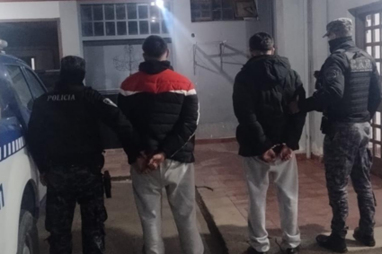 Policiales en Río Tercero: allanamientos, motos recuperadas y cuatro detenidos tras una persecución en el Aeroclub