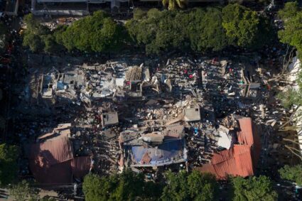 Sismo de magnitud 7,4 en Colombia: ascienden a 132 los muertos y declaran la alerta roja en varias ciudades
