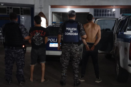 Policiales: resumen de procedimientos en Río Tercero: detenciones por violencia, agresión a la policía, riña y un prófugo capturado